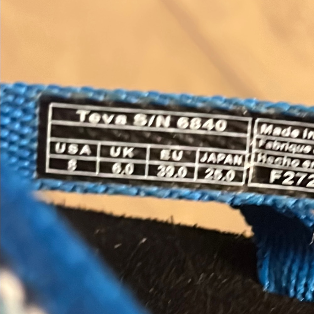 Teva Olawahu Blue and Black Sandals - Picture 11 of 11